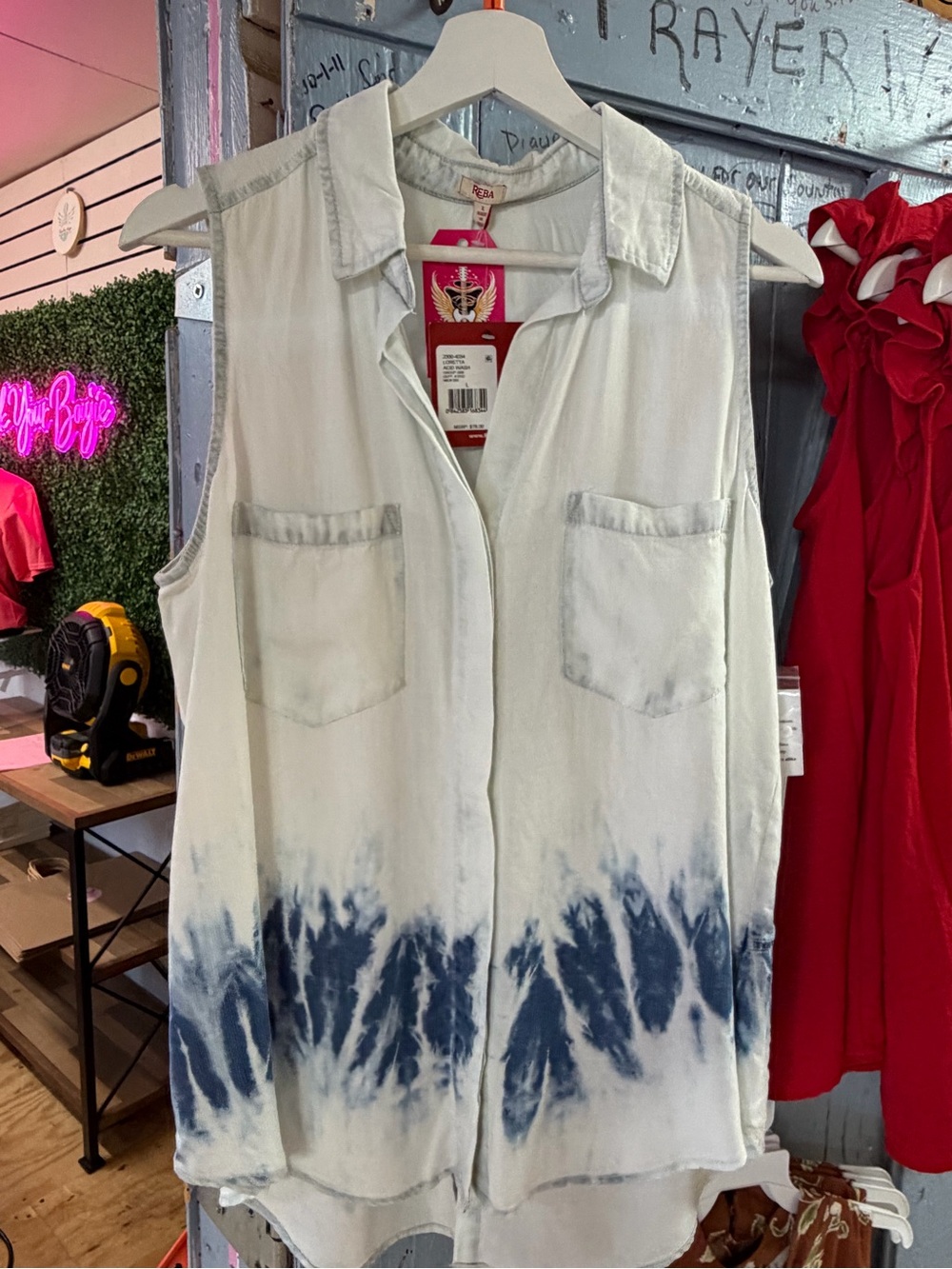 Reba Sleeveless Tie-Dye Button-Front Shirt Vest - Blue & White